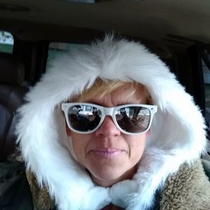 Meet your Posher, Tina